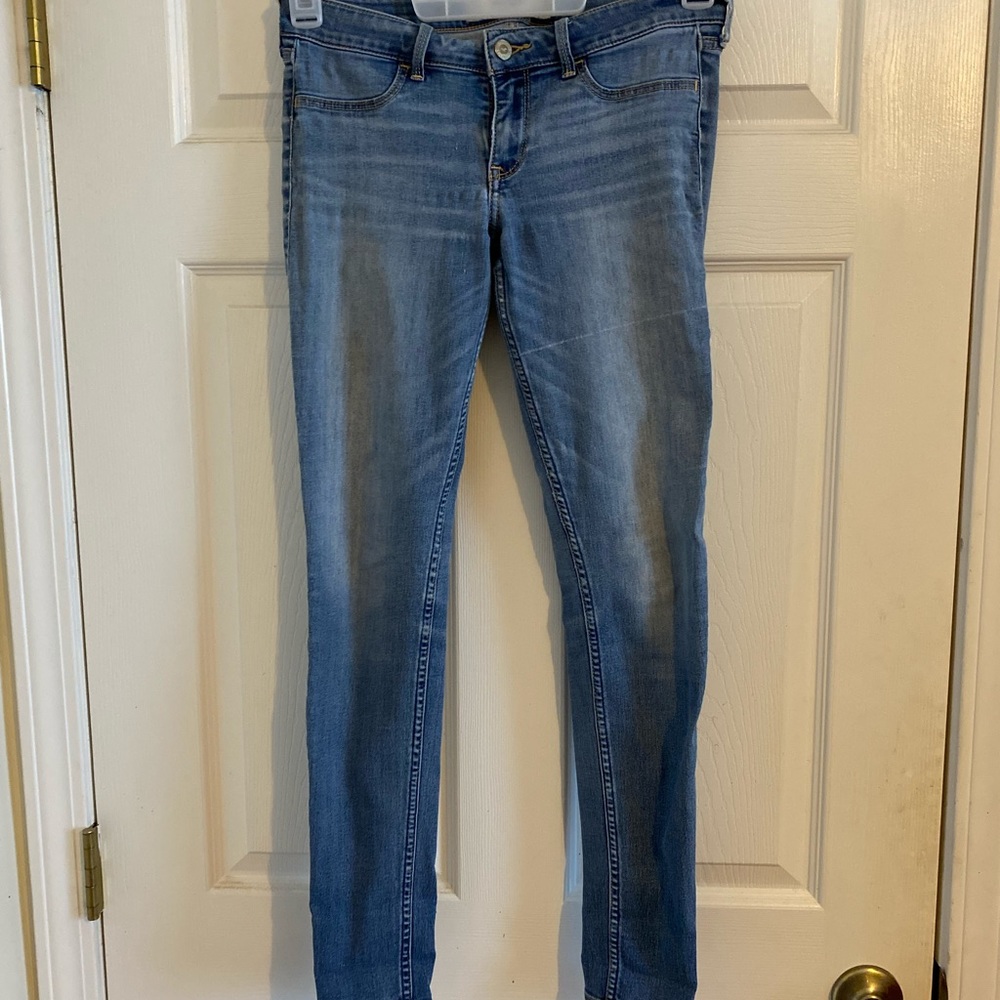 Hollister Skinny Jeans 💙